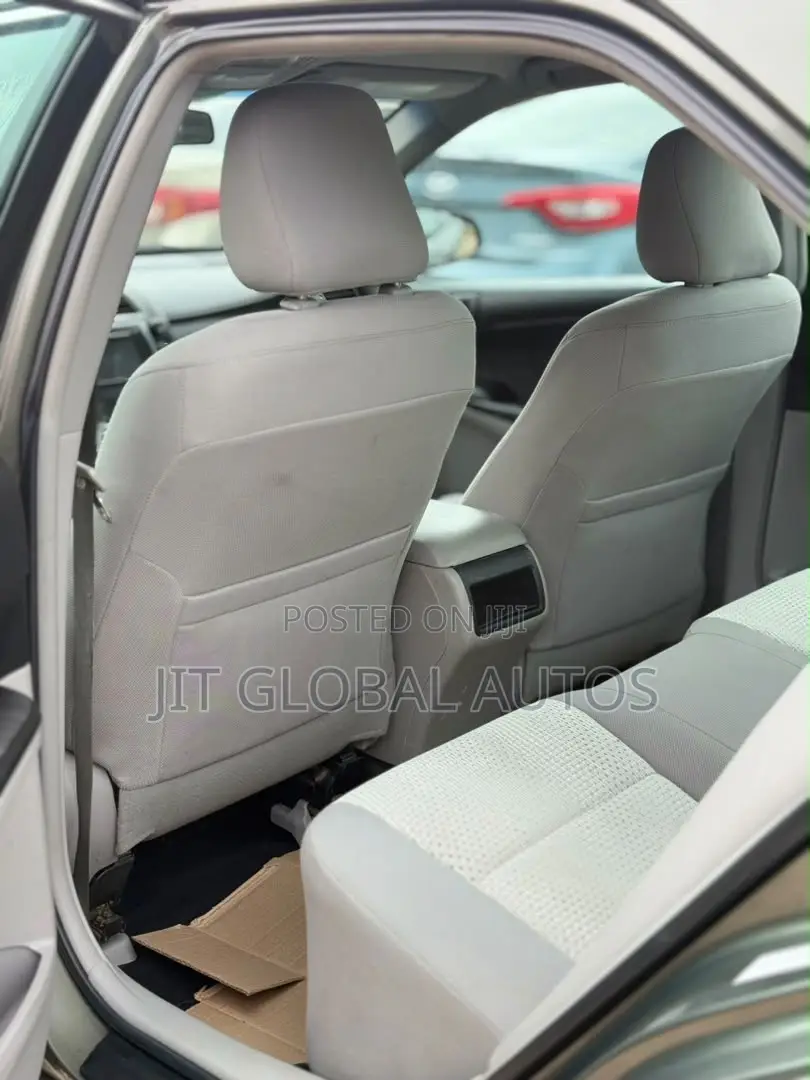 Toyota Camry LE 4dr Sedan (2.5L 4cyl 6A) 2012 Green