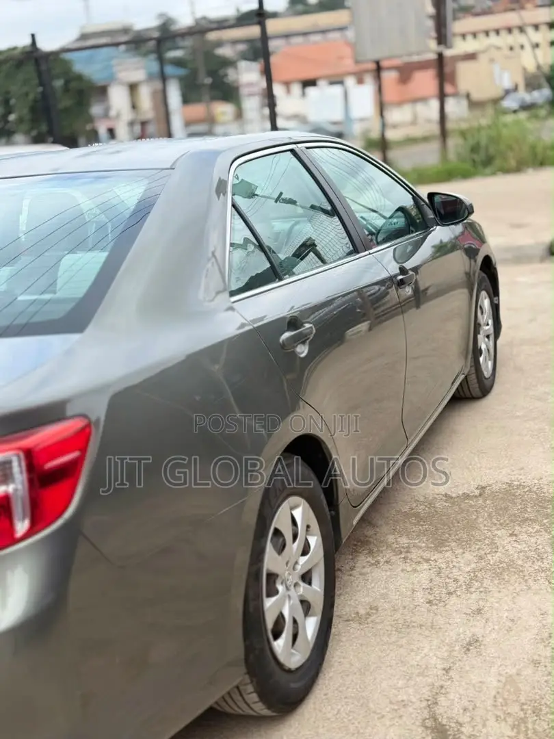 Toyota Camry LE 4dr Sedan (2.5L 4cyl 6A) 2012 Green