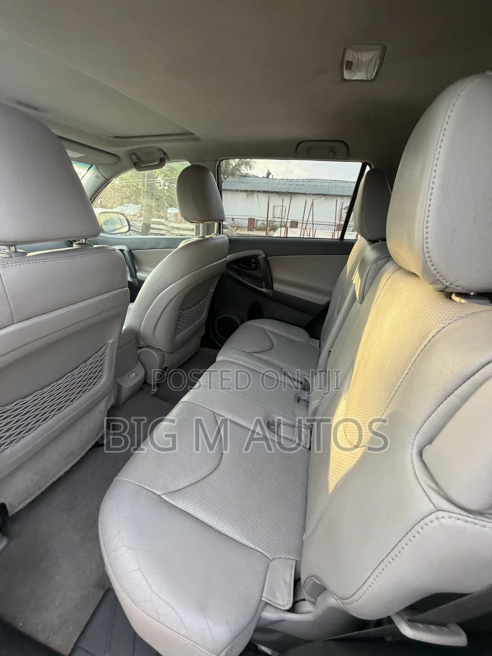 Toyota RAV4 2011 White
