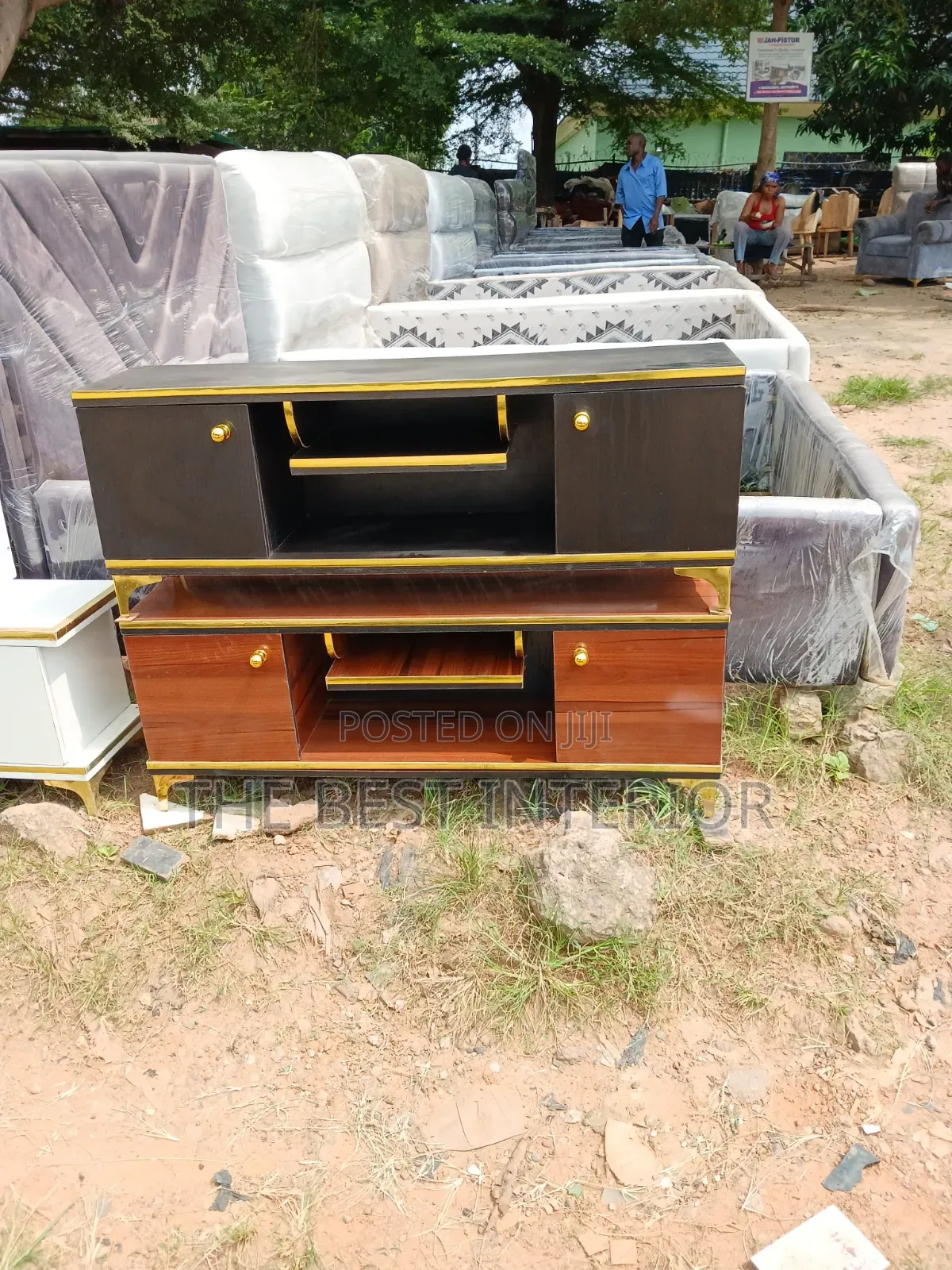 Simple Modern TV Console – Stylish & Affordable