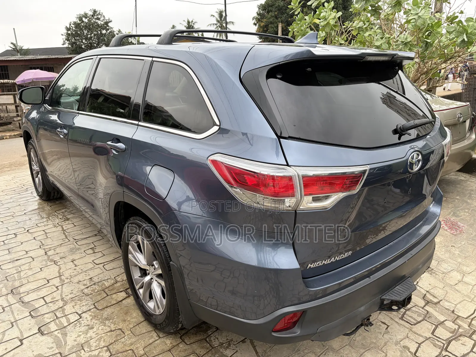 Toyota Highlander LE Plus 4dr SUV AWD (3.5L 6cyl 6A) 2015 Blue