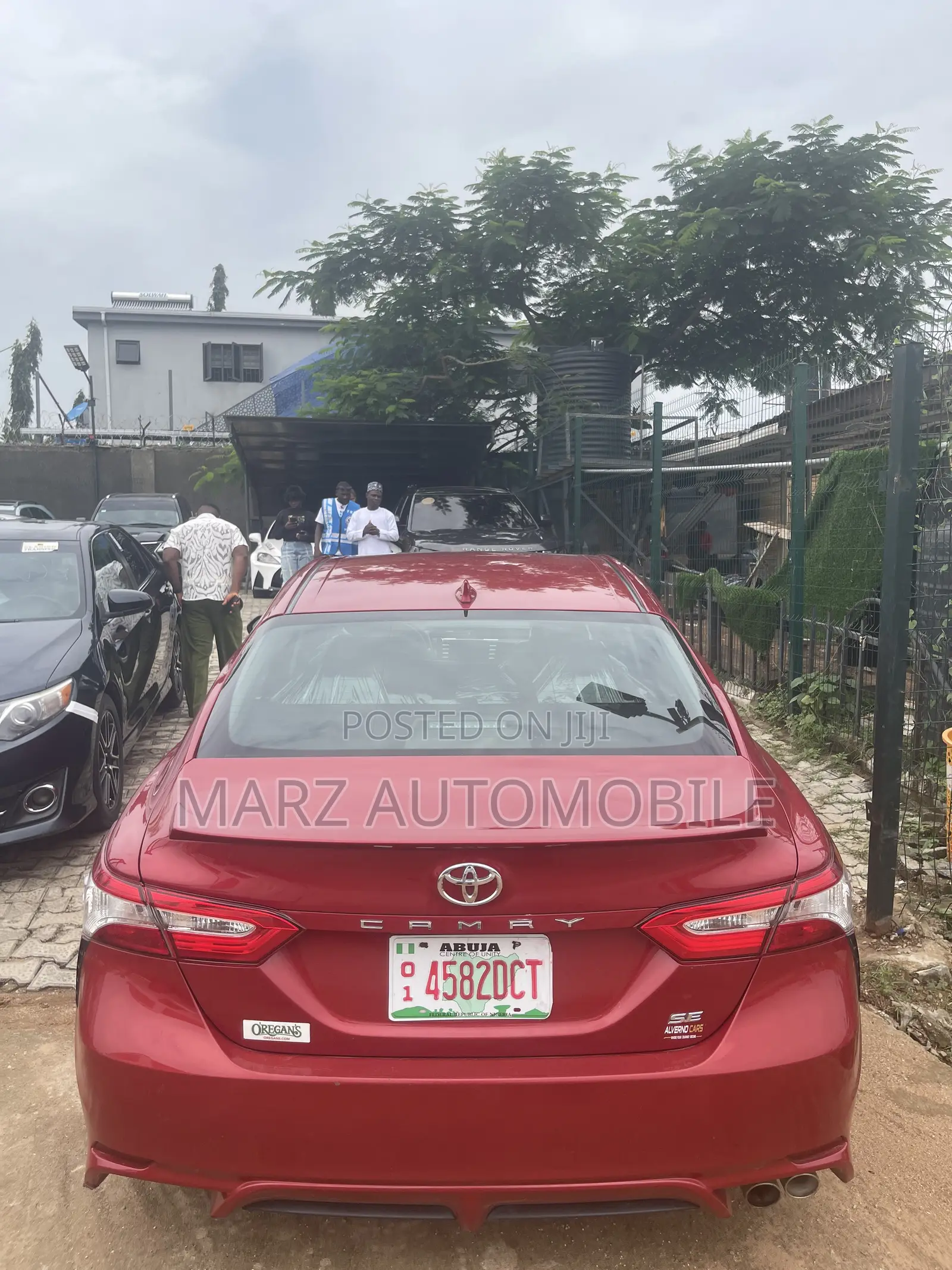 Toyota Camry SE 2021 Red