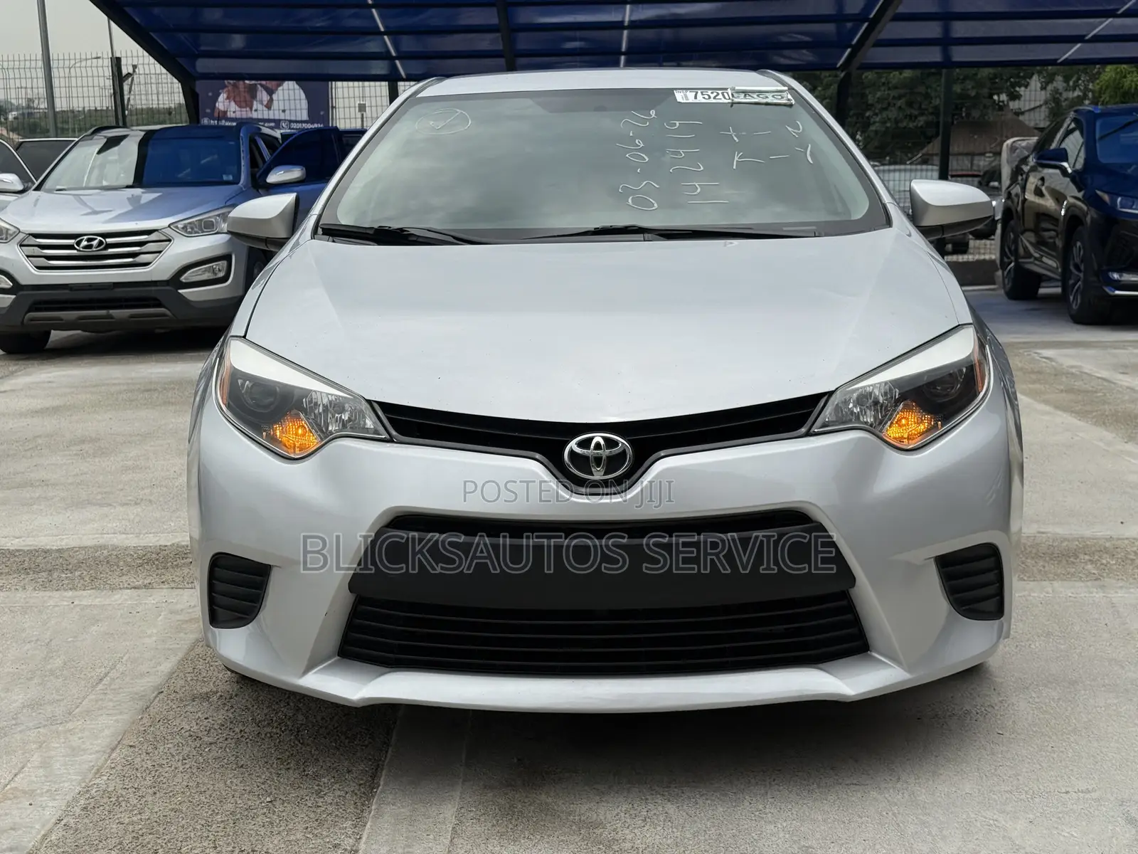 Toyota Corolla LE 4dr Sedan (1.8L 4cyl CVT) 2015 Silver