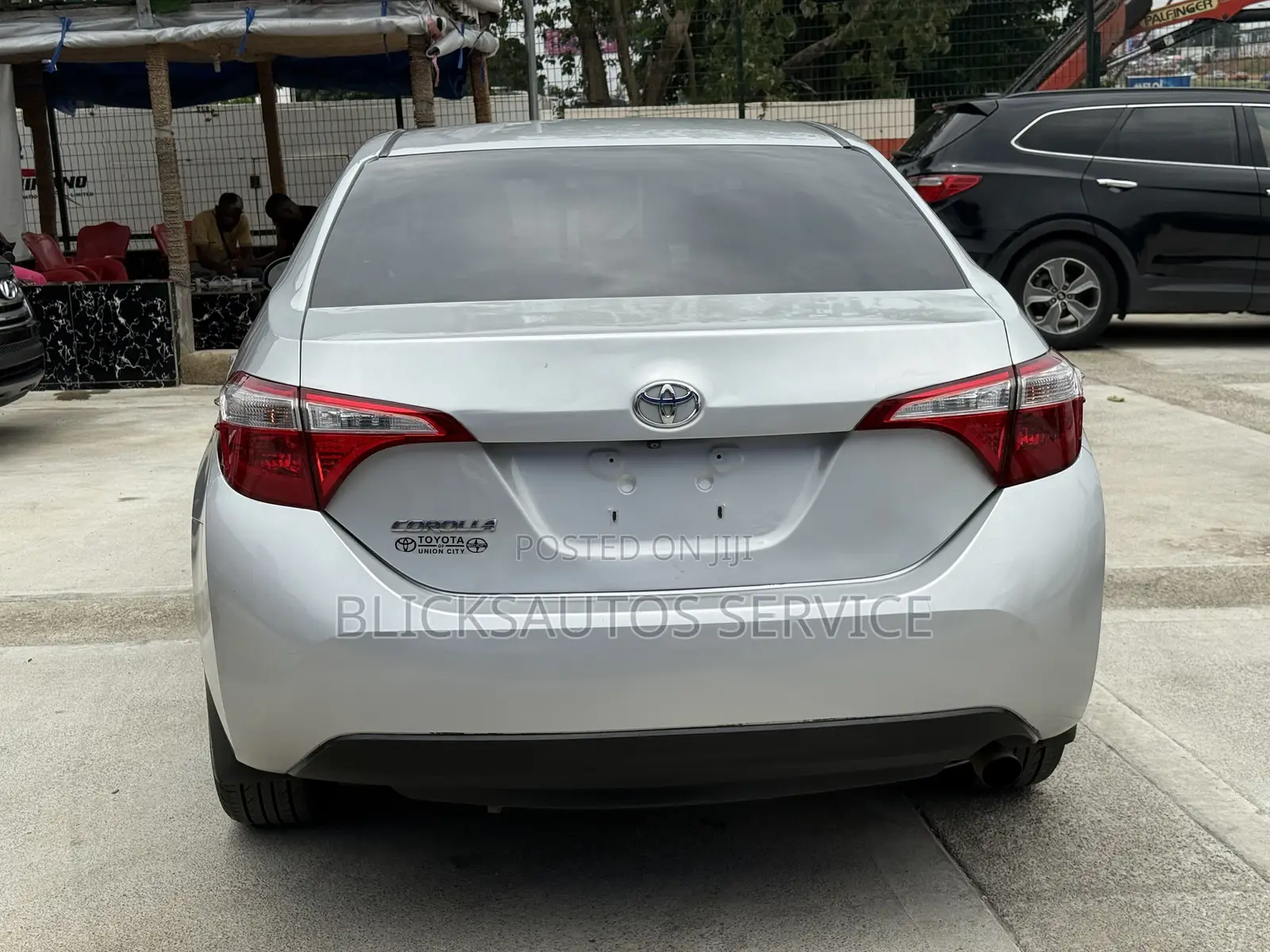 Toyota Corolla LE 4dr Sedan (1.8L 4cyl CVT) 2015 Silver