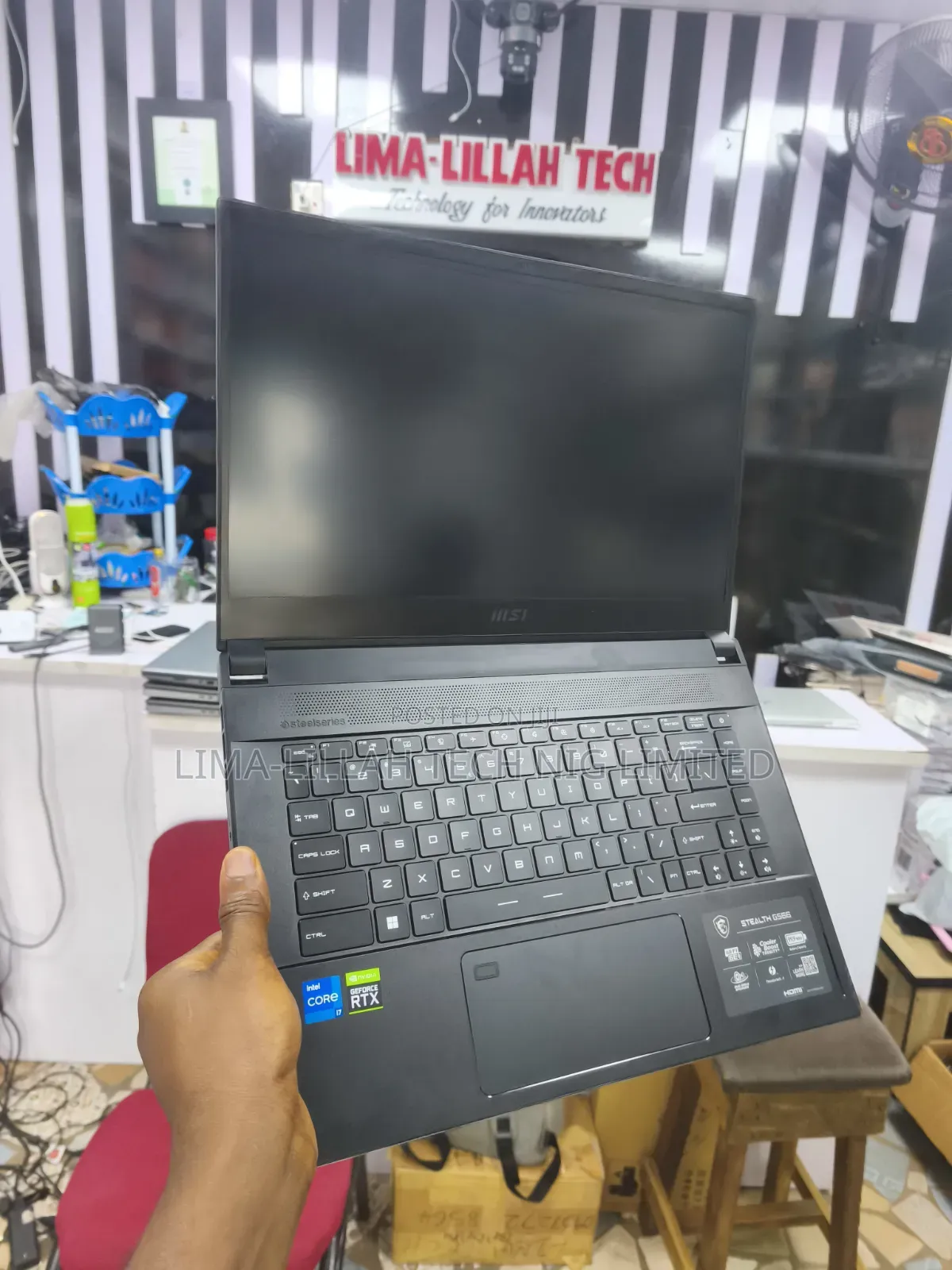 Laptop MSI GS66 Stealth 12UHS 32GB Intel Core i7 SSD 1T