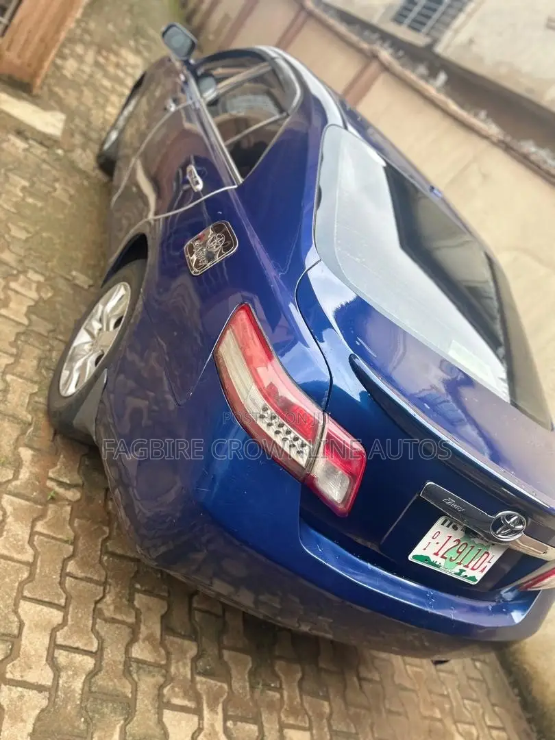 Toyota Camry LE 4dr Sedan (2.5L 4cyl 6AM) 2010 Blue