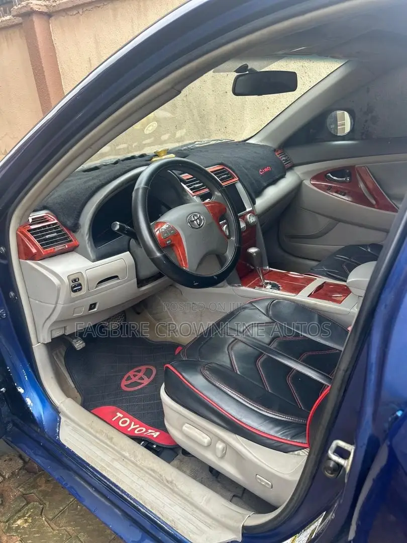 Toyota Camry LE 4dr Sedan (2.5L 4cyl 6AM) 2010 Blue