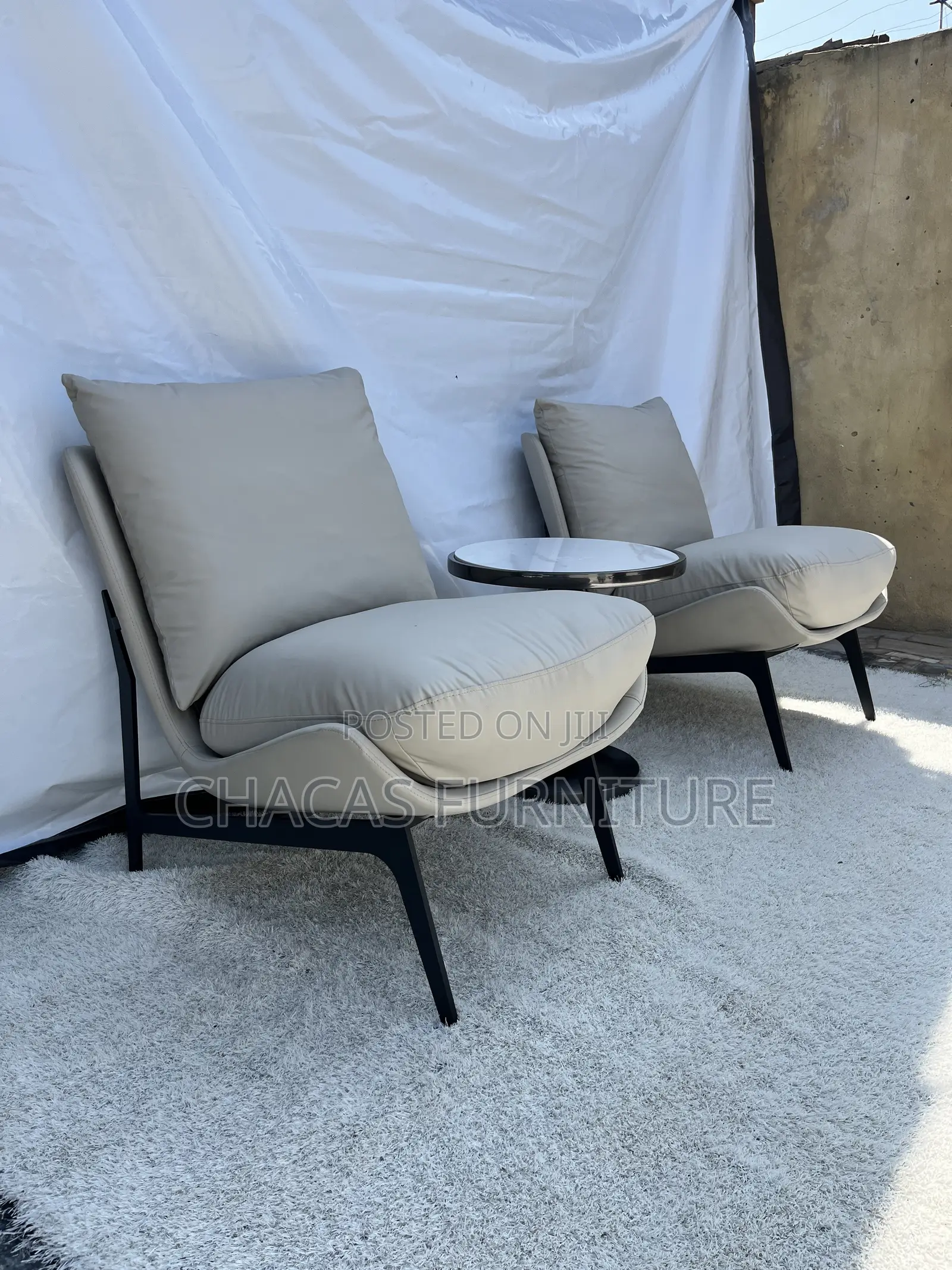 Luxury Leather Single Sofa - Padded Cushion Armchair Lounge Chair