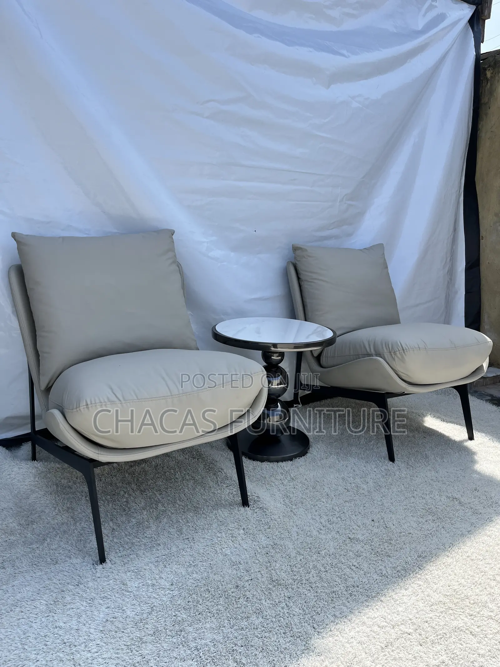 Luxury Leather Single Sofa - Padded Cushion Armchair Lounge Chair