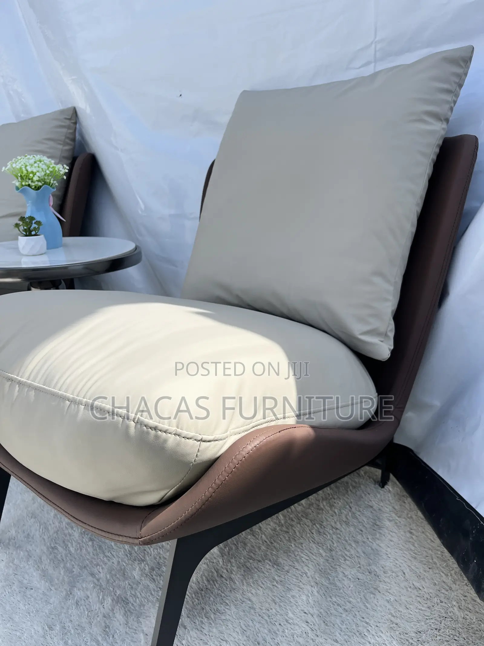 Luxury Leather Single Sofa - Padded Cushion Armchair Lounge Chair