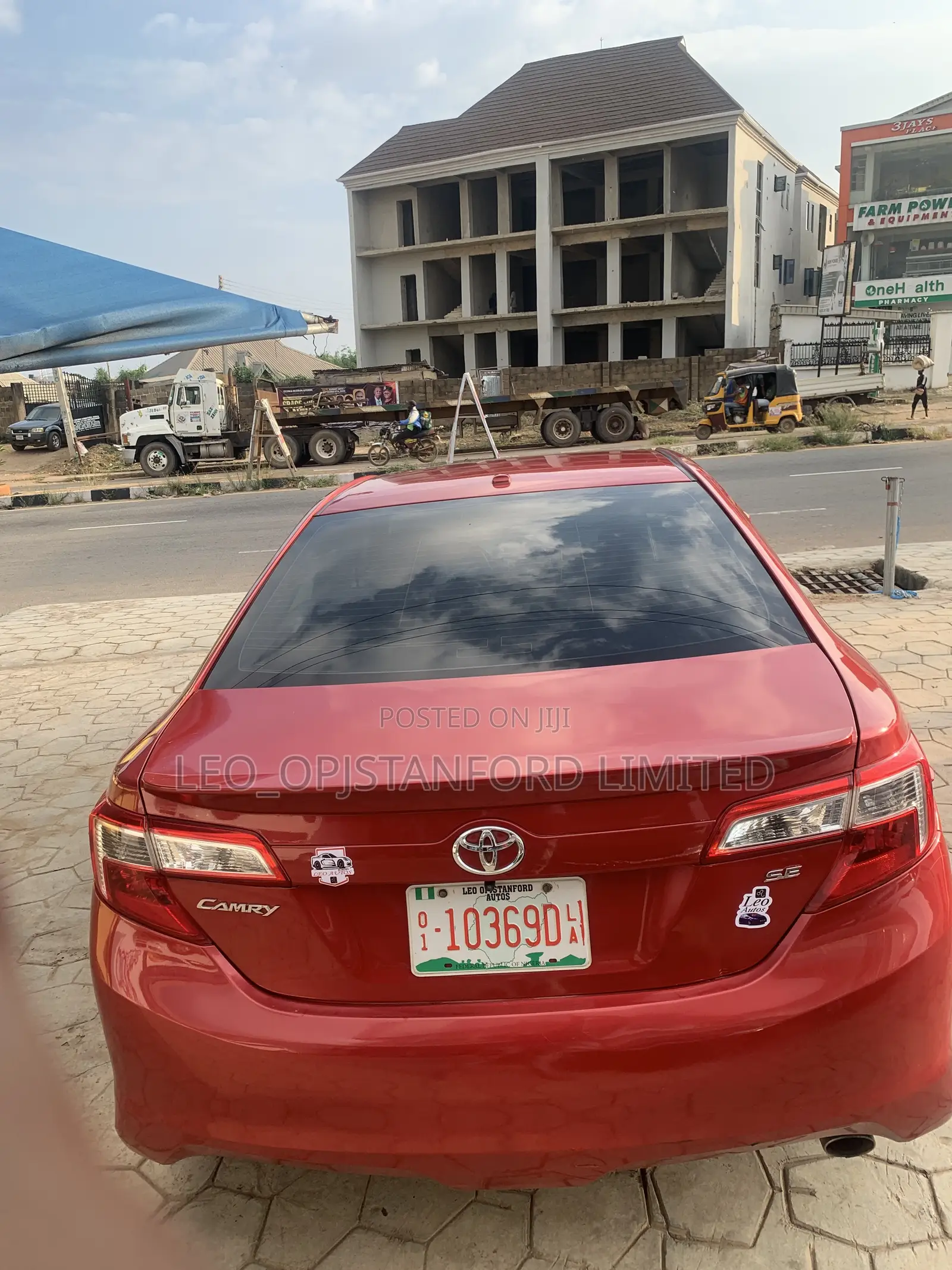 Toyota Camry SE 4dr Sedan (2.5L 4cyl 6A) 2013 Red