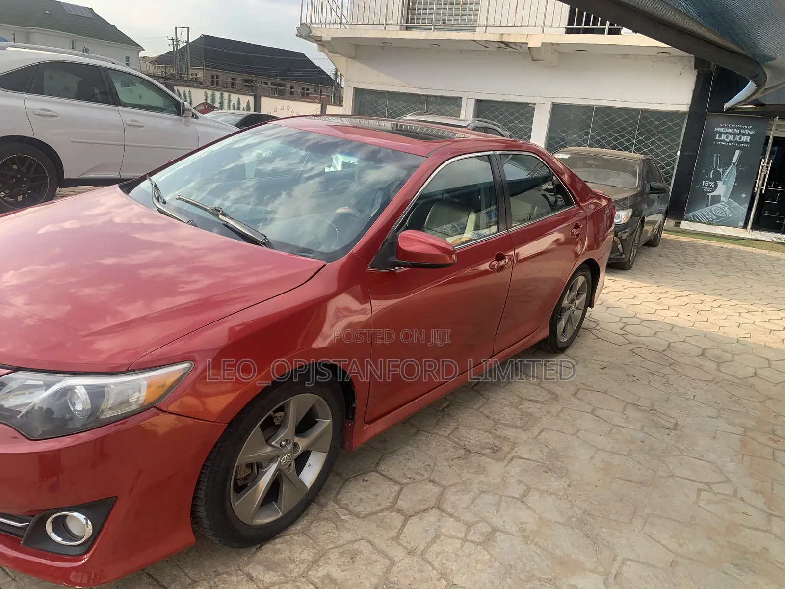 Toyota Camry SE 4dr Sedan (2.5L 4cyl 6A) 2013 Red