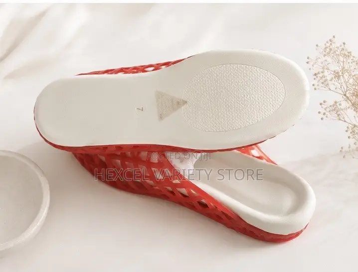 Luxury Ladies Red Jelly Flat Mules – Stylish Slip-on Sandals