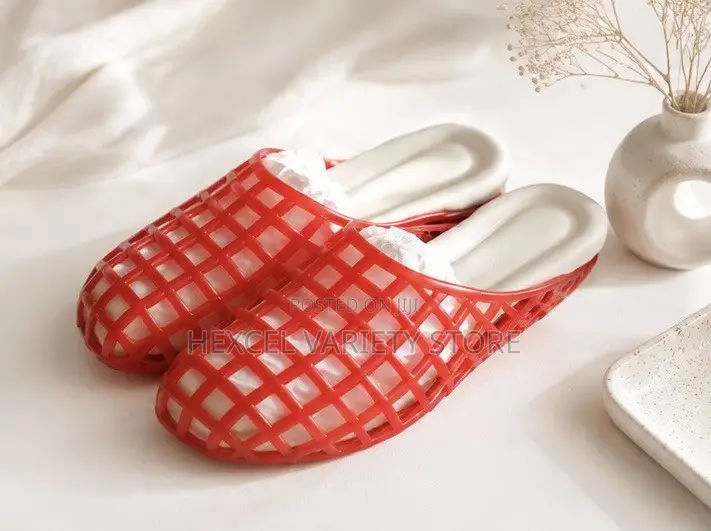 Luxury Ladies Red Jelly Flat Mules – Stylish Slip-on Sandals