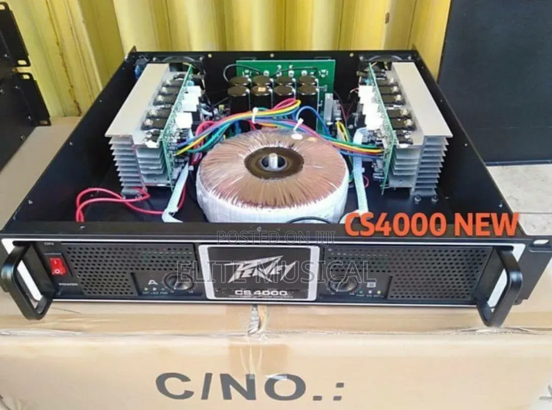 PEAVEY CS4000 Professional Power Amplifier