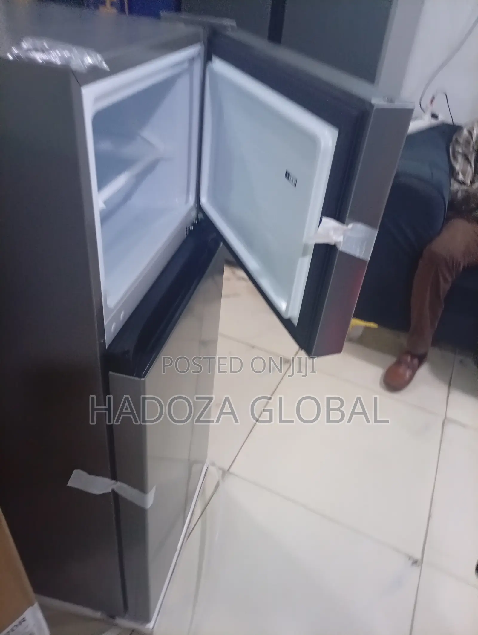 Hisense 172DR Silver Top Freezer Fridge for Home and Office