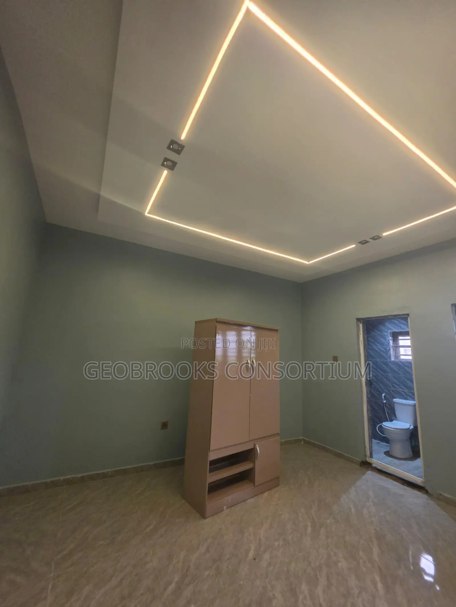 3bdrm Bungalow in Elebu, Oluyole Estate for sale