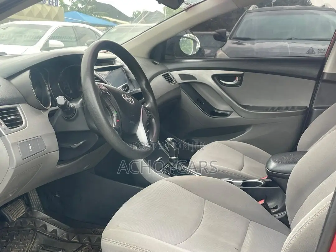 Hyundai Elantra 2013 Red