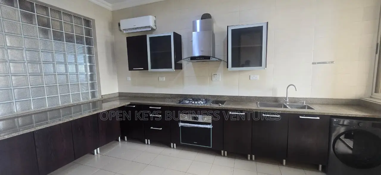 Furnished 4bdrm Duplex in Banana Island for rent