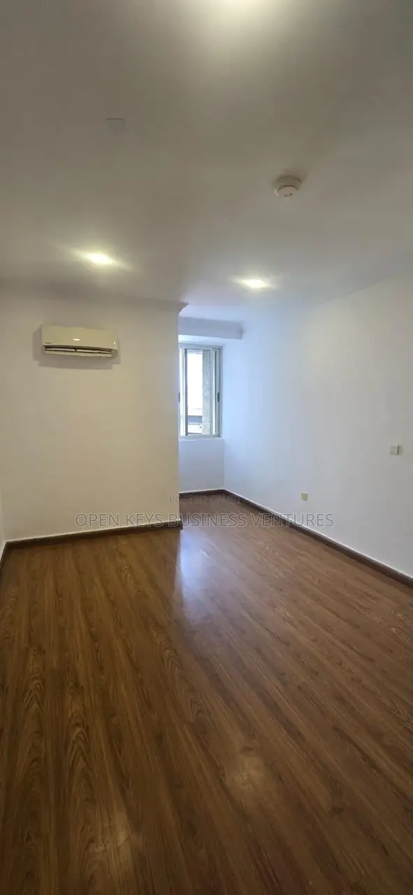 Furnished 4bdrm Duplex in Banana Island for rent