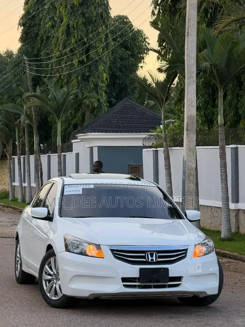 Honda Accord 2011 White