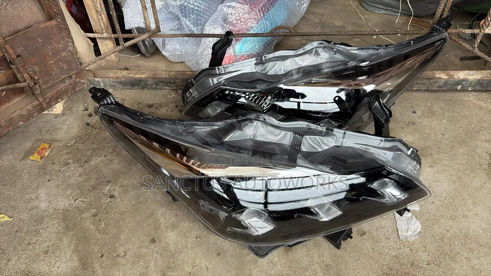 Headlight Toyota Starlet 2017
