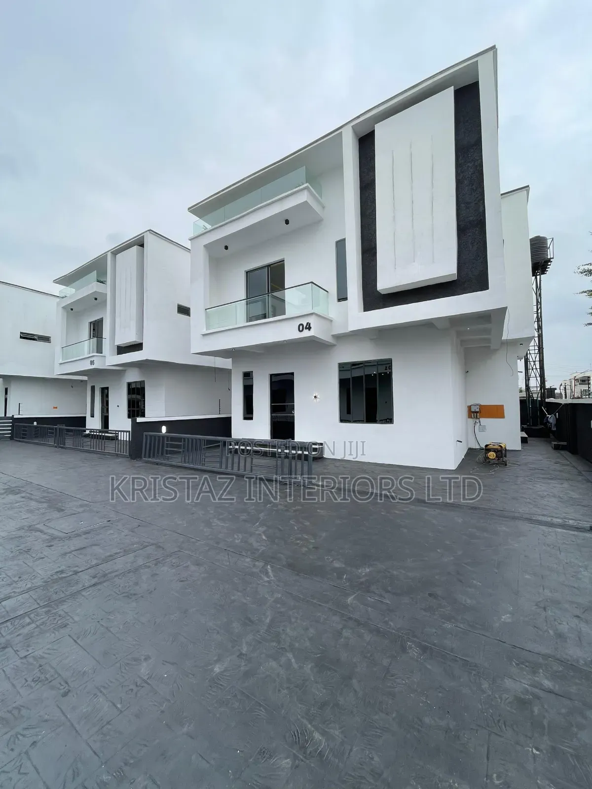 4bdrm Duplex in Idado for sale
