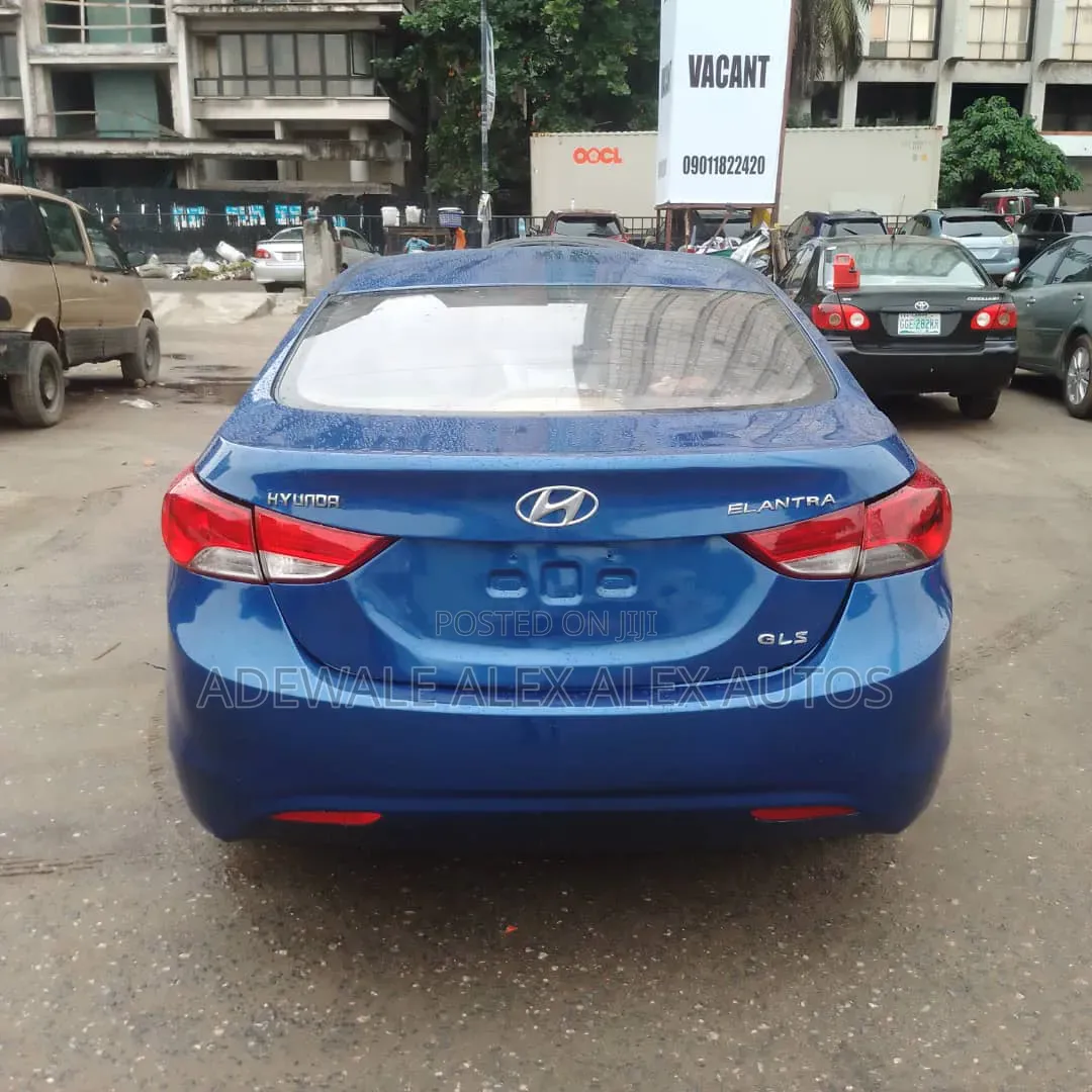 Hyundai Elantra 2013 Blue