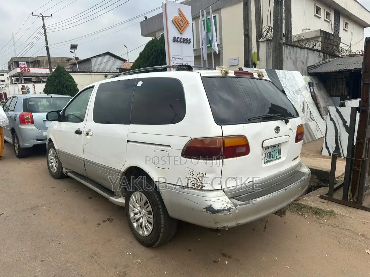 Toyota Sienna 2000 White