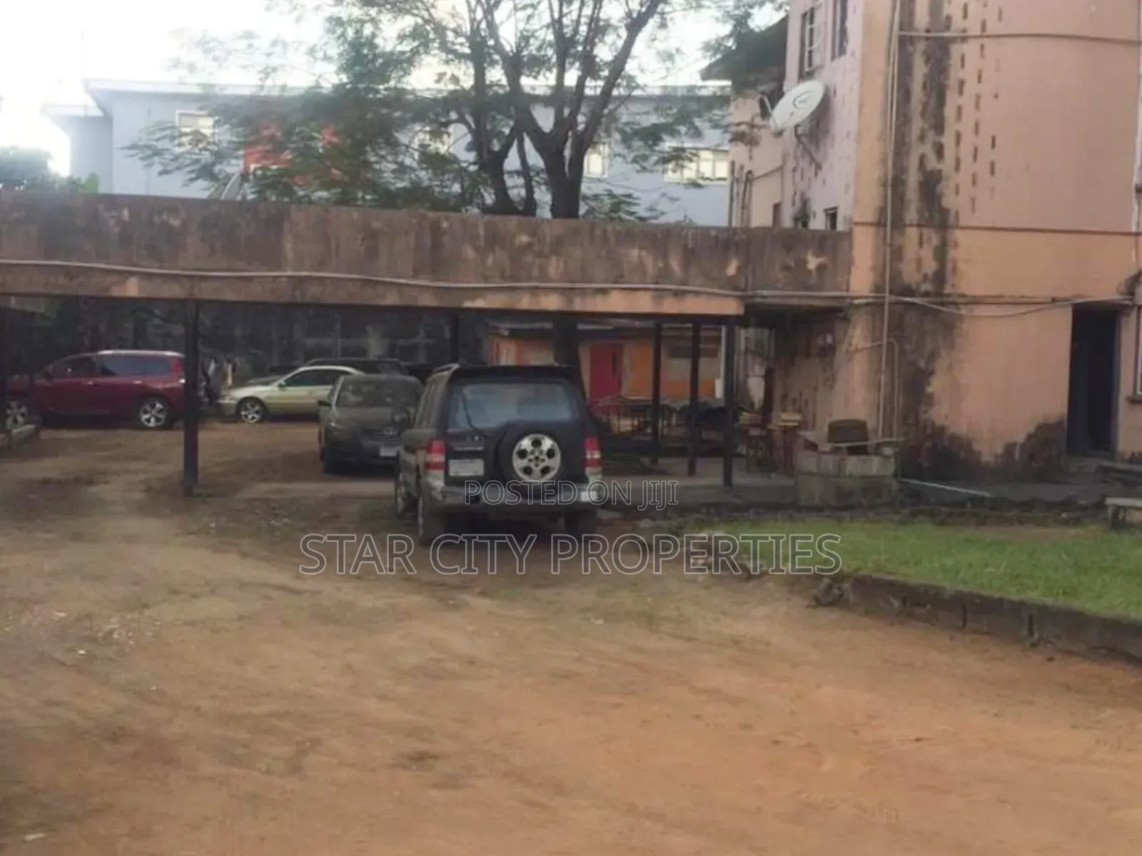 A Cornerpiece 2400sqms Land Directly on Ikorodu Road Palmgrove