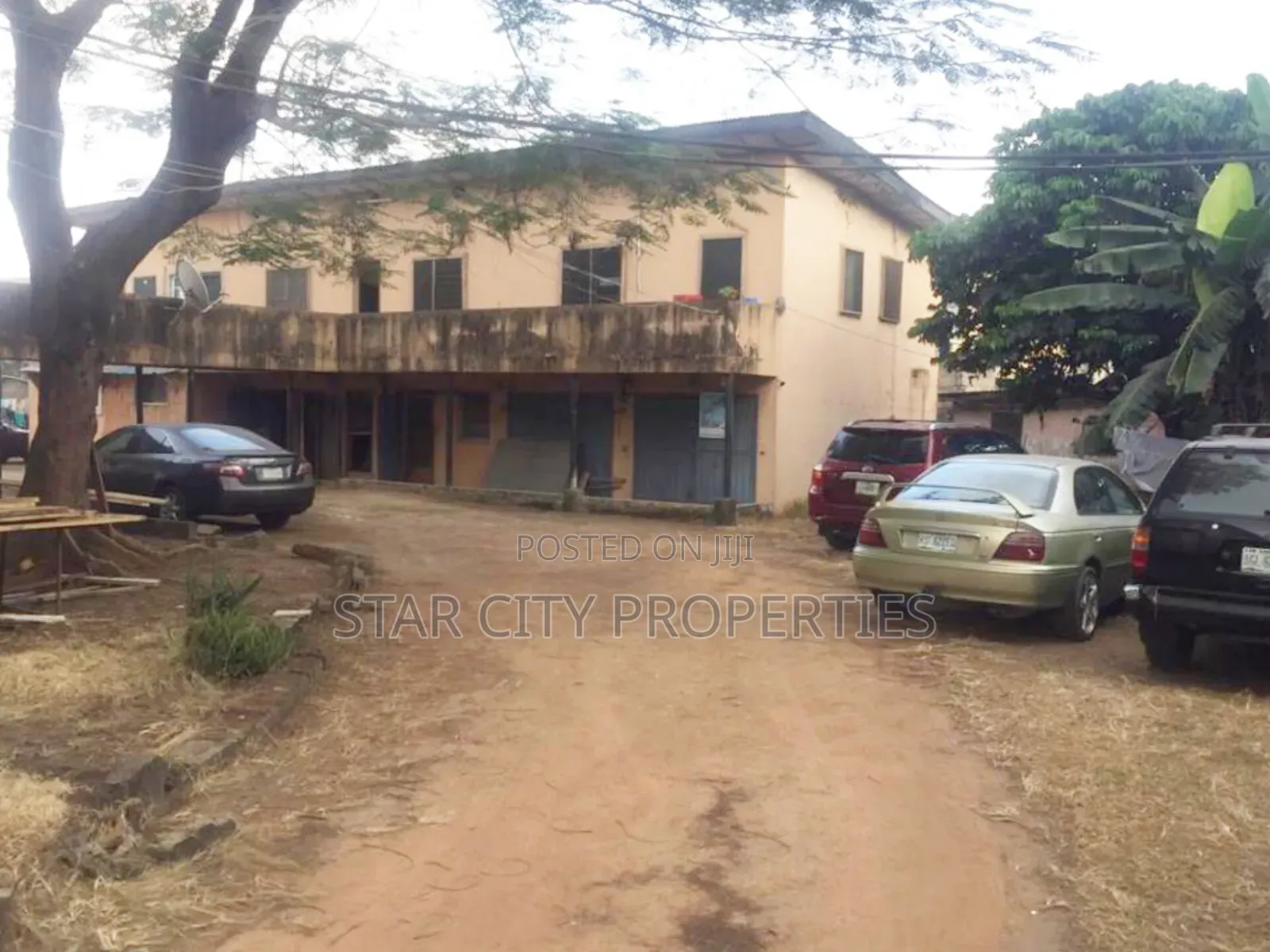 A Cornerpiece 2400sqms Land Directly on Ikorodu Road Palmgrove