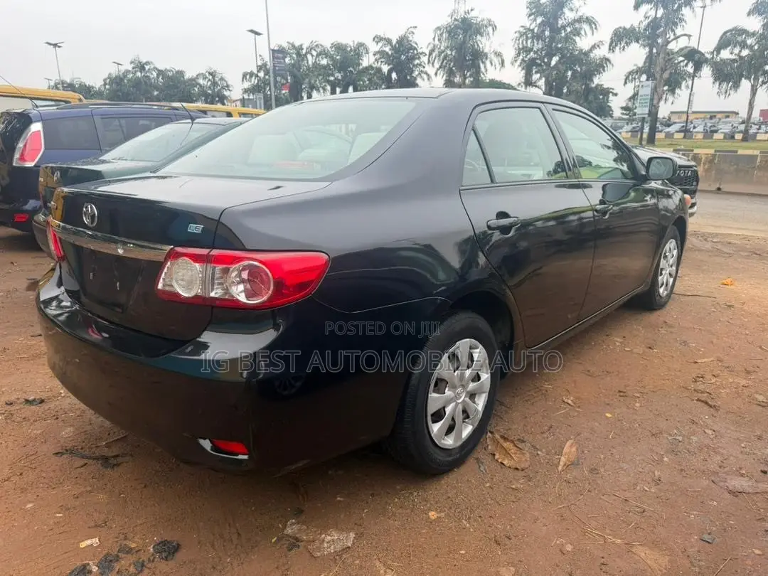 Toyota Corolla LE 4dr Sedan (1.8L 4cyl 4A) 2011 Black