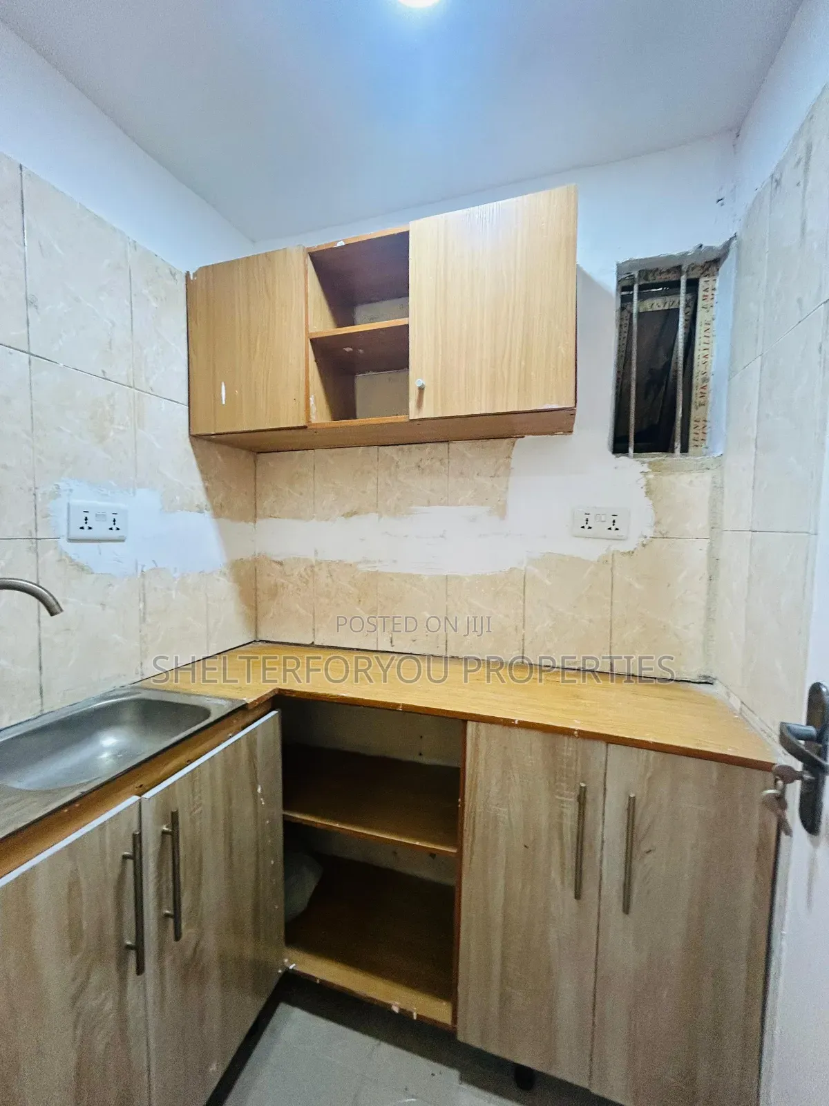 1bdrm Apartment in Lekki Phase 1 for rent