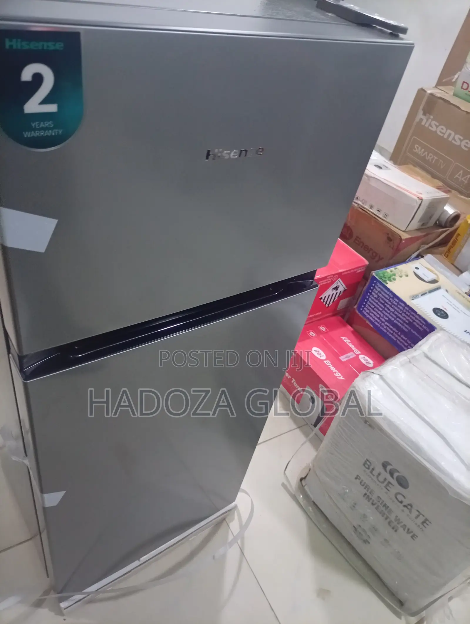 Hisense 172DR Silver Refrigerator With Adjustable Shelves