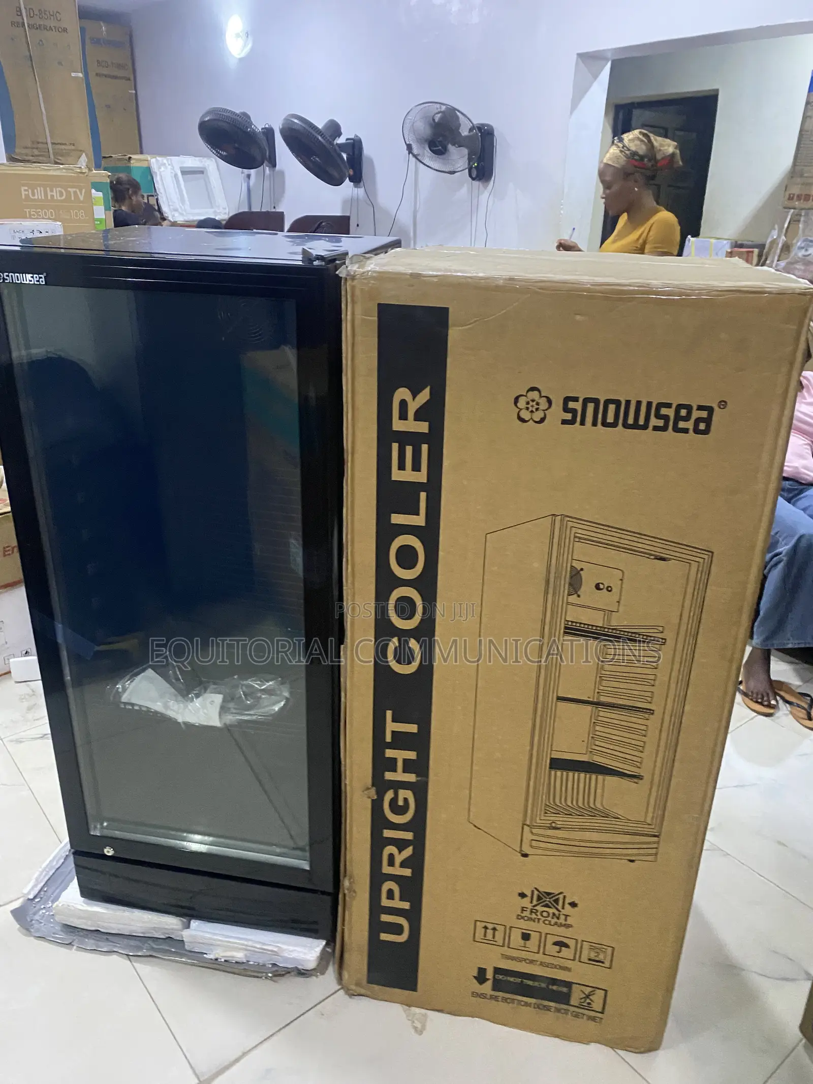 Snowsea LC-270W Retail Cooling Refrigerator