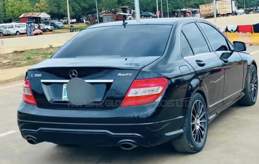 Mercedes-Benz C300 2010 Black