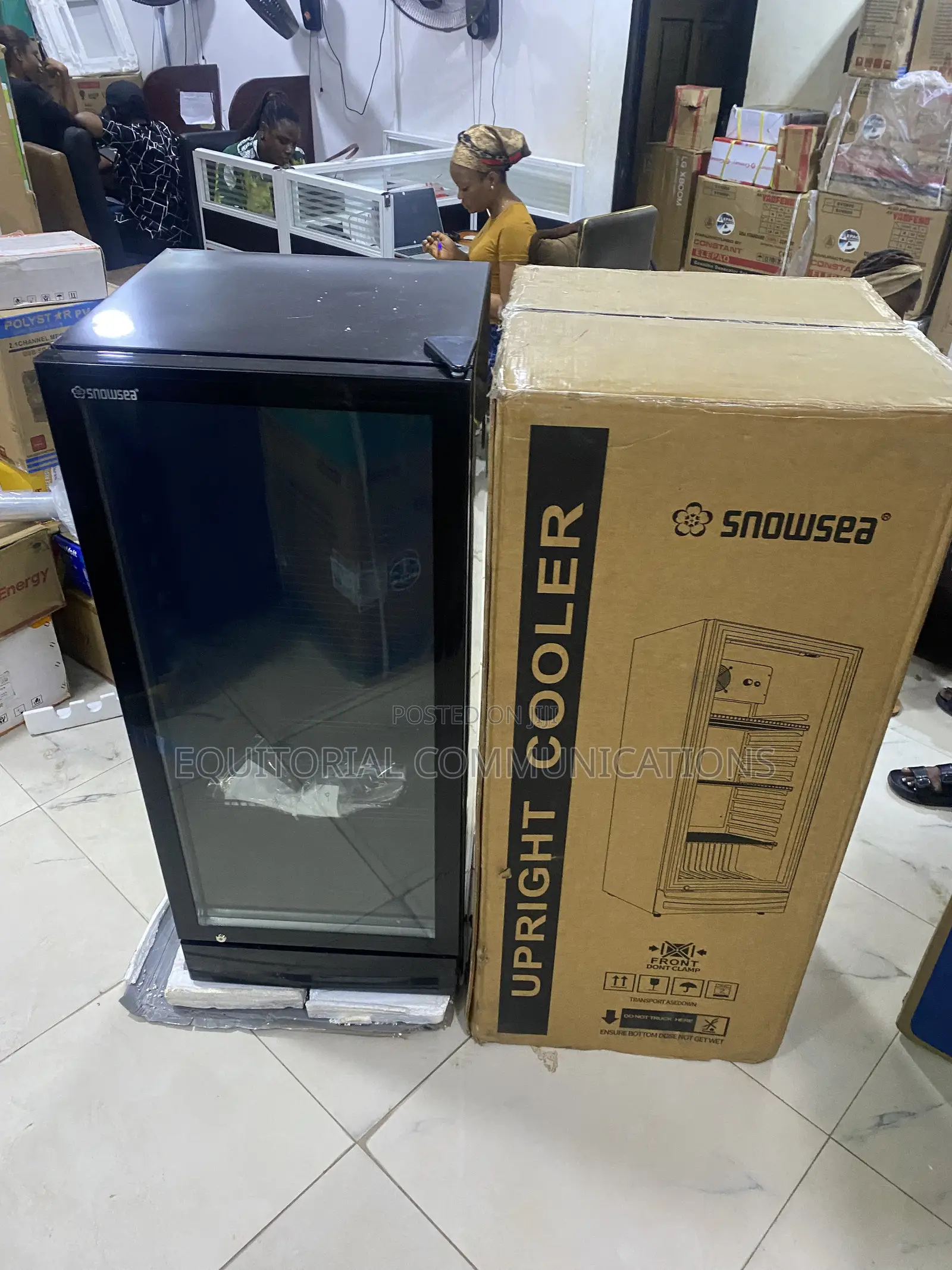 Snowsea 270L Commercial Upright Chiller for Supermarket Beverage Stora