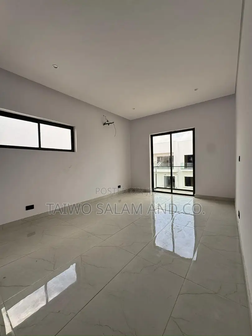 4bdrm Duplex in Bodija for sale