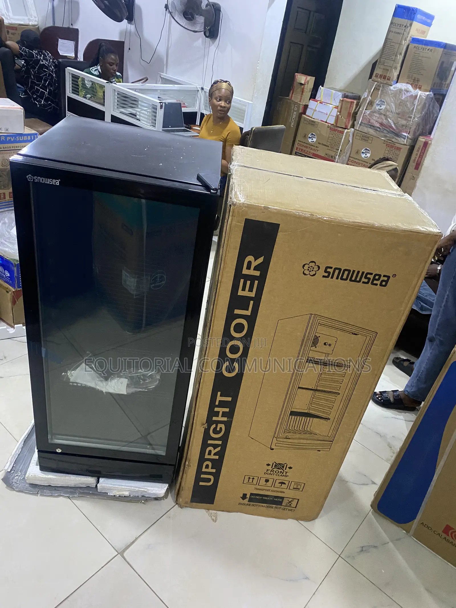 Snowsea LC-270W 270 Litres Business Refrigerator for Efficient Product