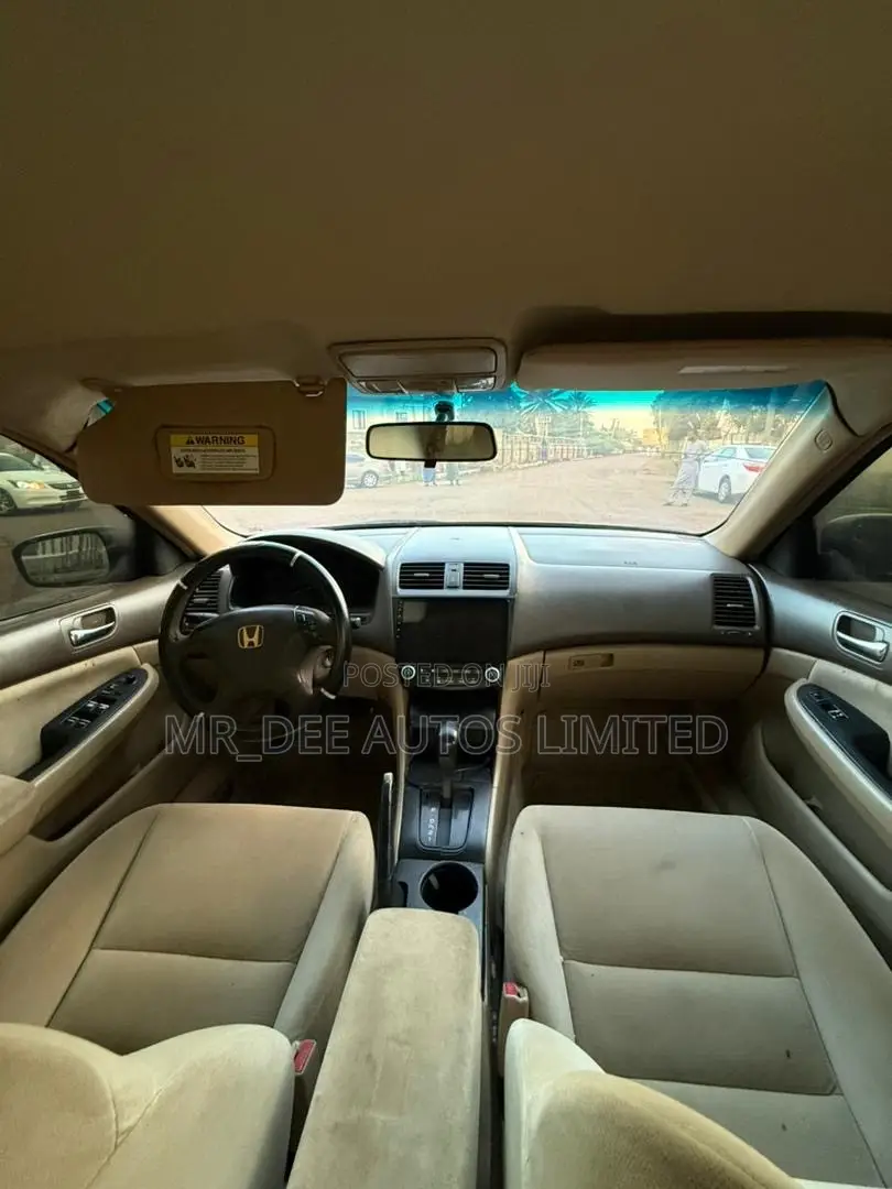 Honda Accord 2006 Gold