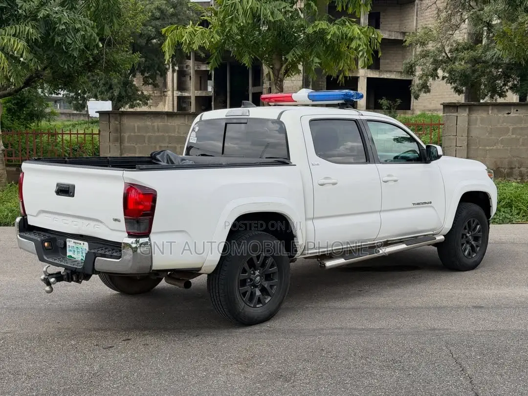 Toyota Tacoma 2020 White