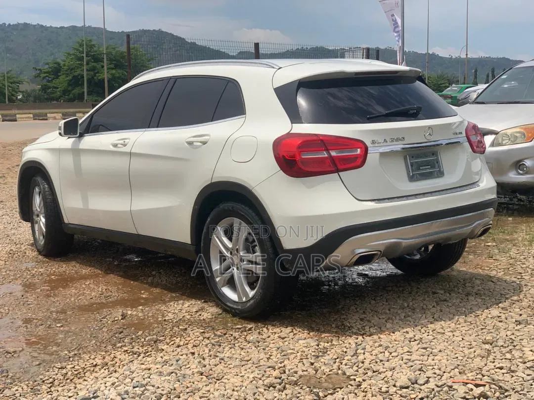 Mercedes-Benz GLA 250 2017 White