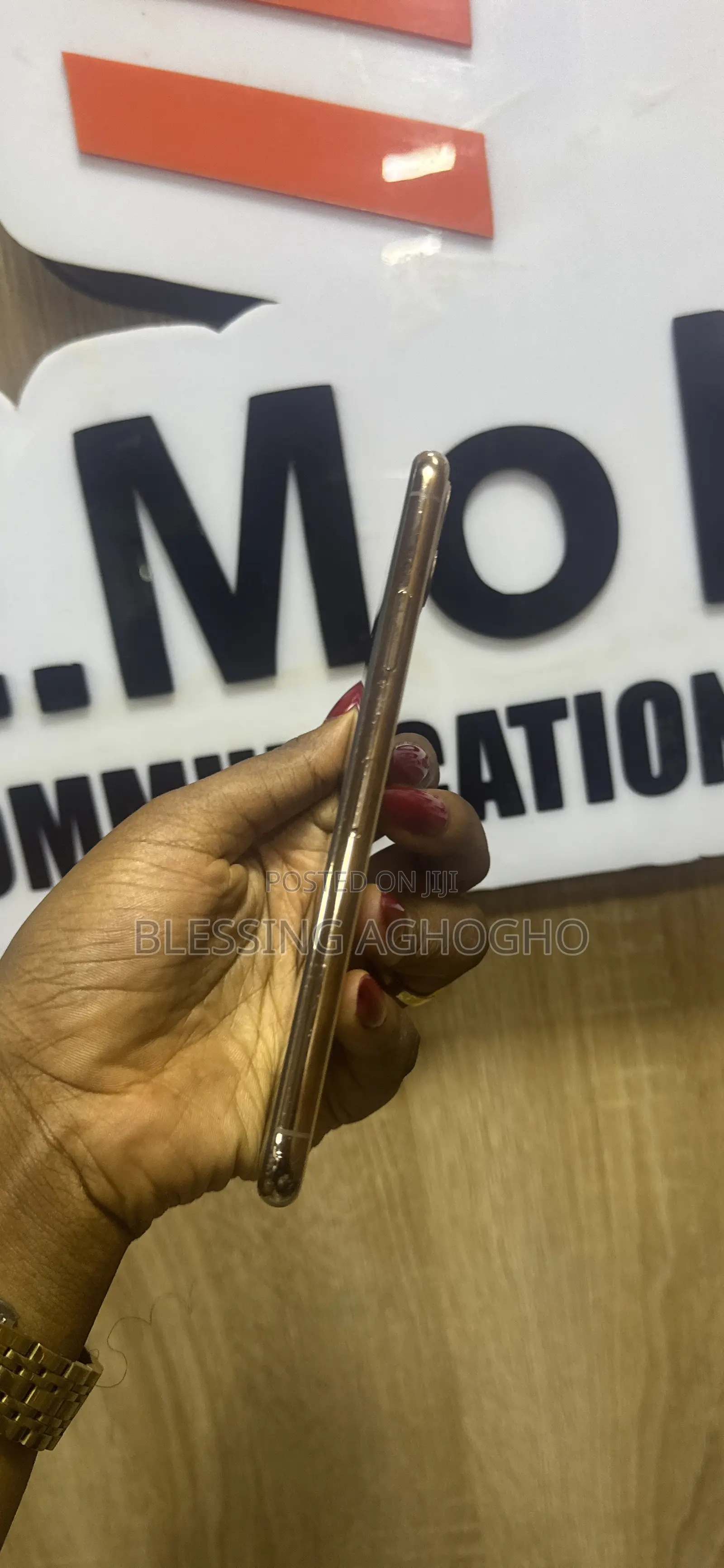 Apple iPhone 11 Pro Max 64 GB Gold
