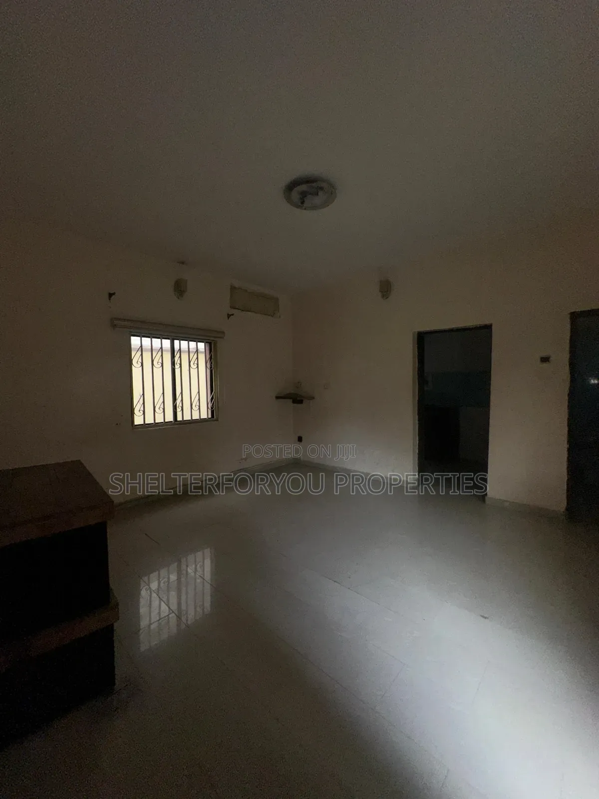 2bdrm Apartment in Lekki Phase 1 for rent