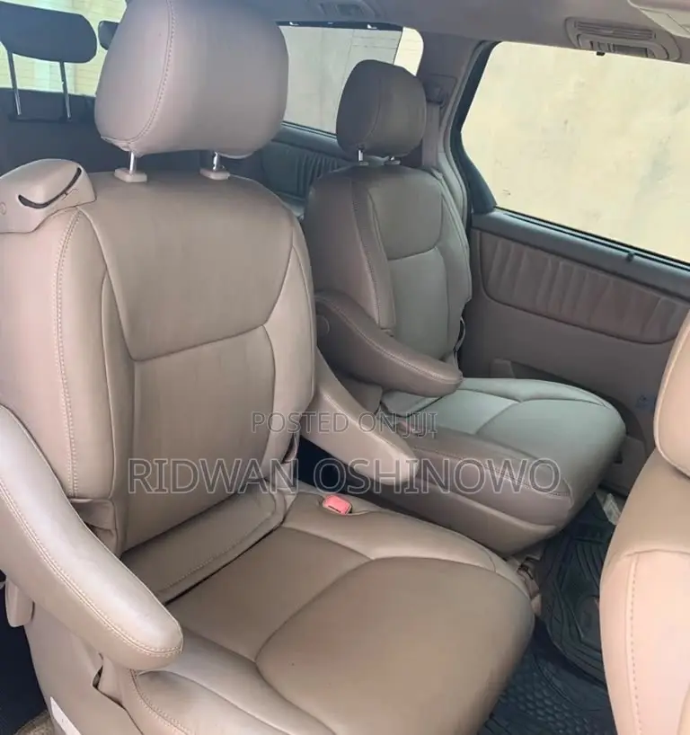 Toyota Sienna 2008 Silver