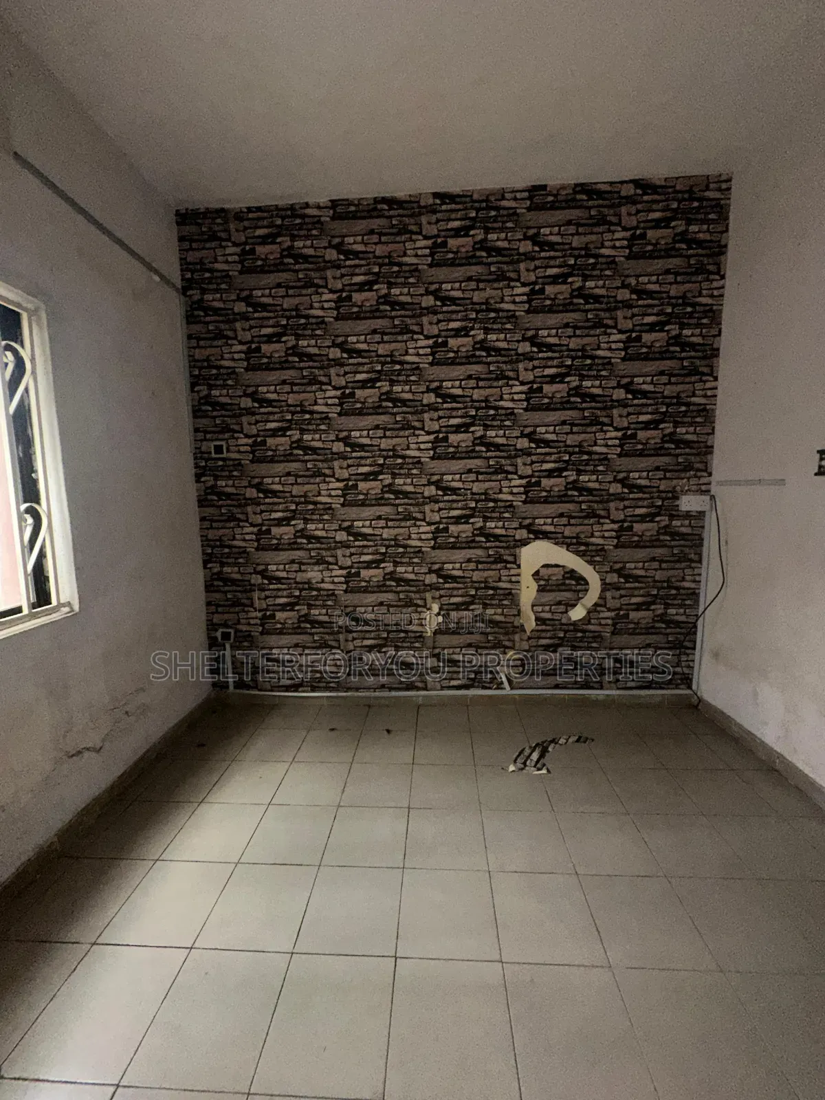 2bdrm Apartment in Lekki Phase 1 for rent