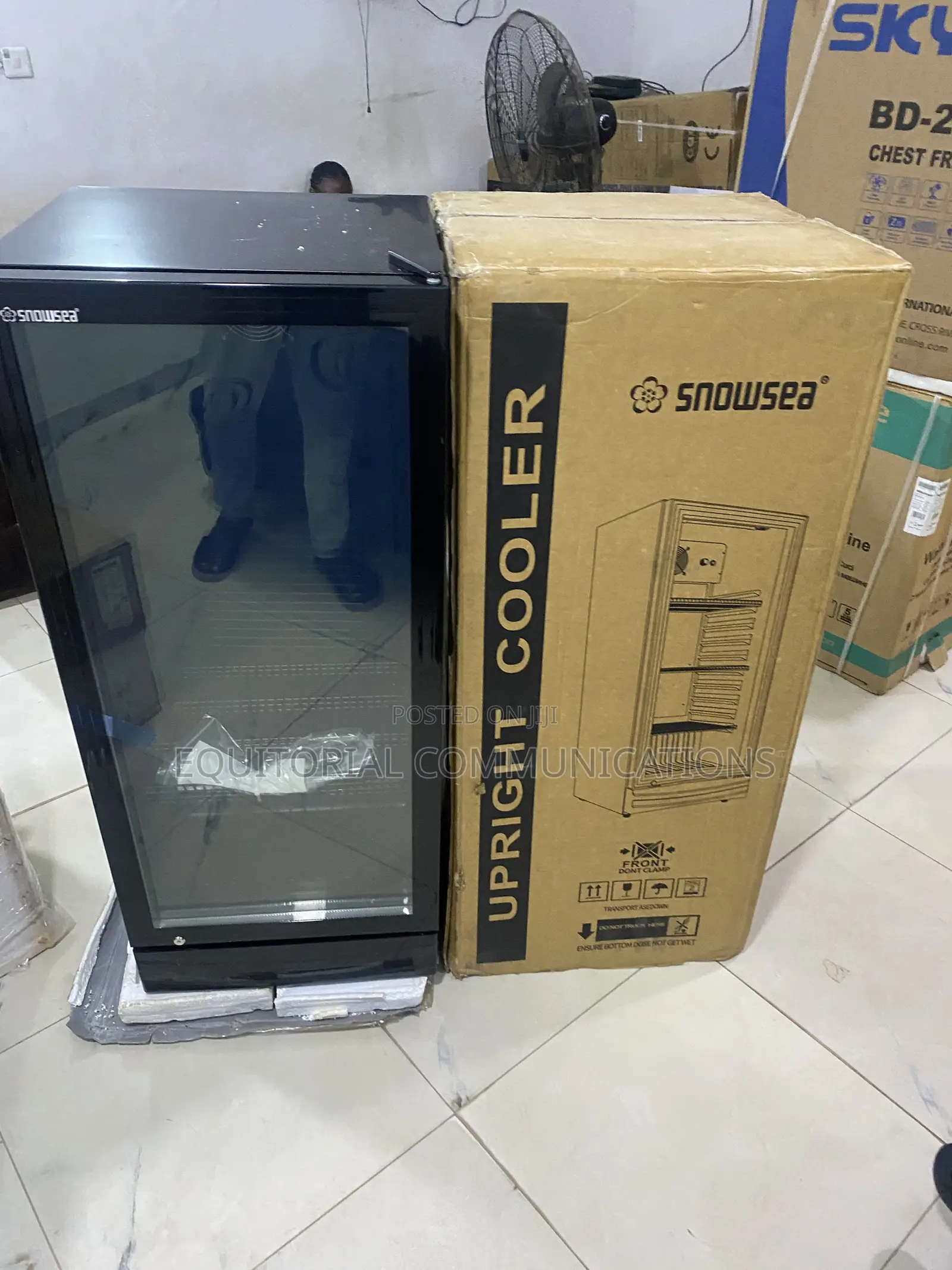 Snowsea 270L Upright Beverage Chiller for Supermarkets and Grocery Sto