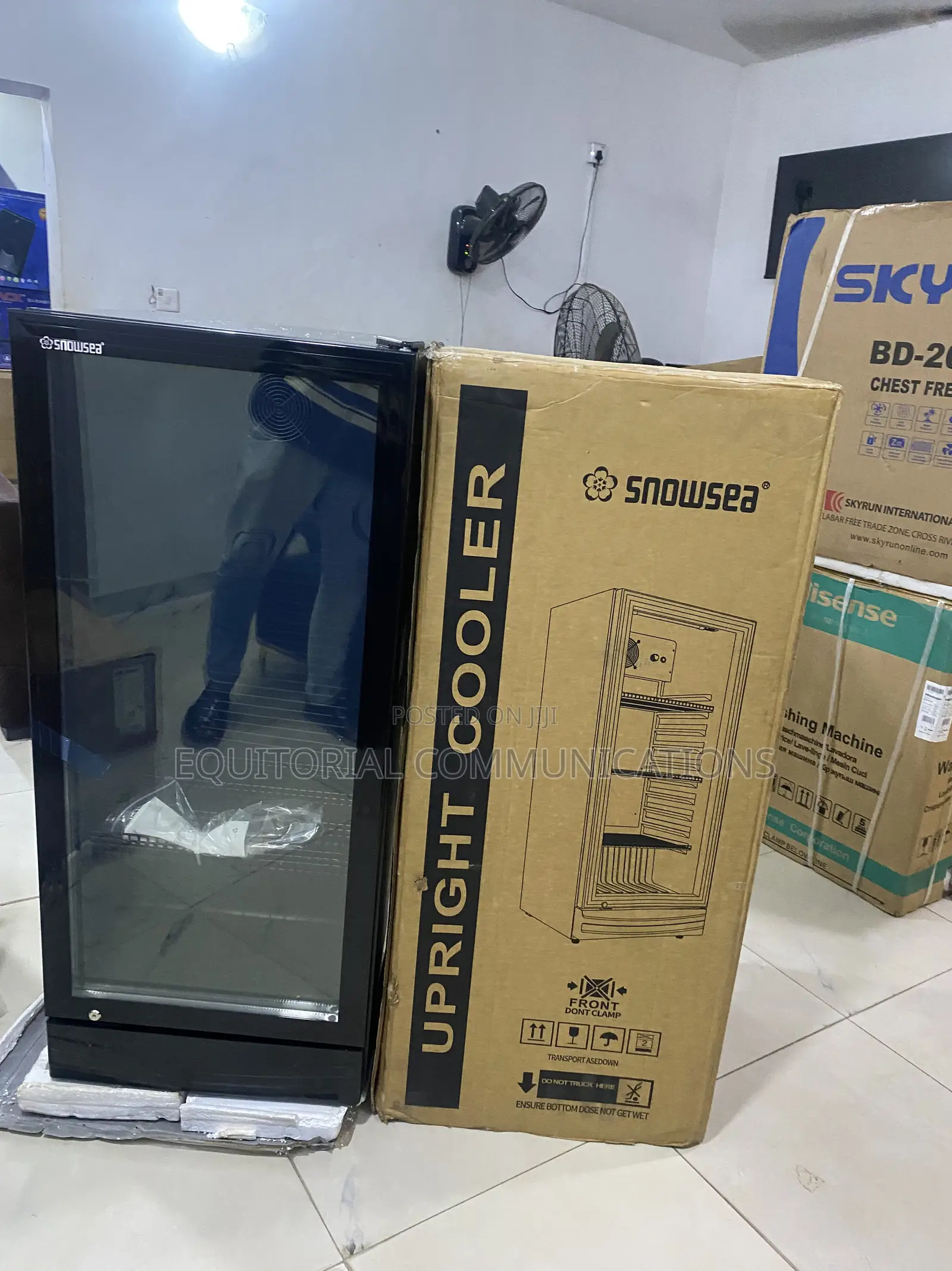 Snowsea 270L Upright Beverage Chiller for Supermarkets and Grocery Sto
