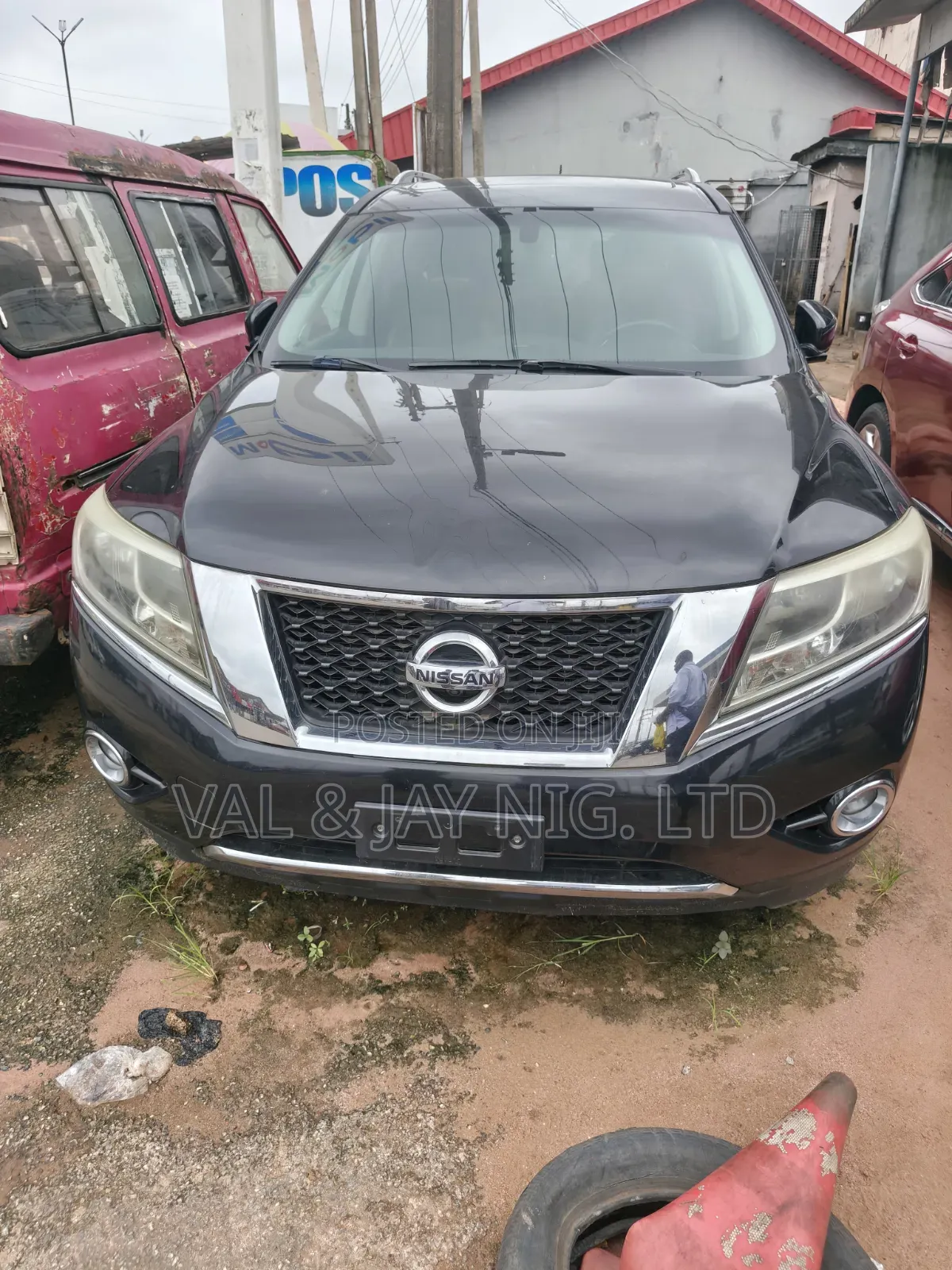 Nissan Pathfinder Platinum 4dr SUV 4WD (3.5L 6cyl CVT) 2015 Black