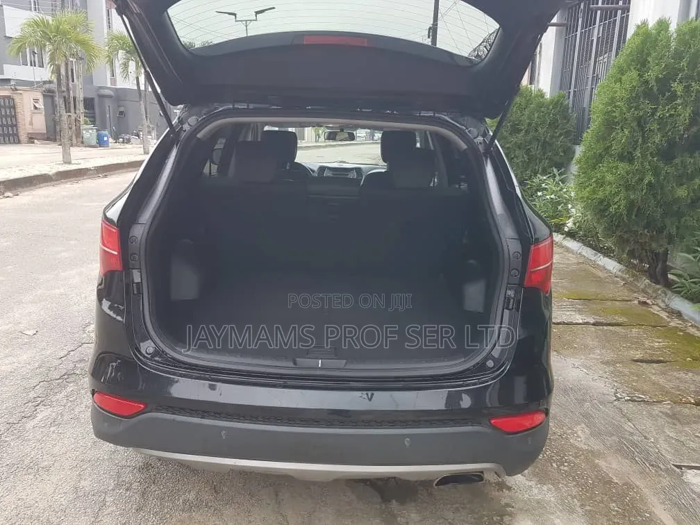 Hyundai Santa Fe GLS 4dr SUV (3.3L 6cyl 6A) 2015 Black